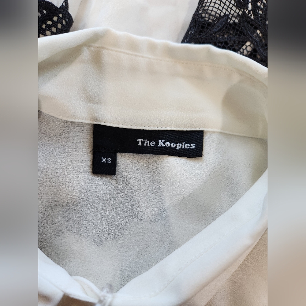 The Kooples Sutton Elegant White and Black Lace Insert Crepe Women's Top Bold - Picture 3 of 12
